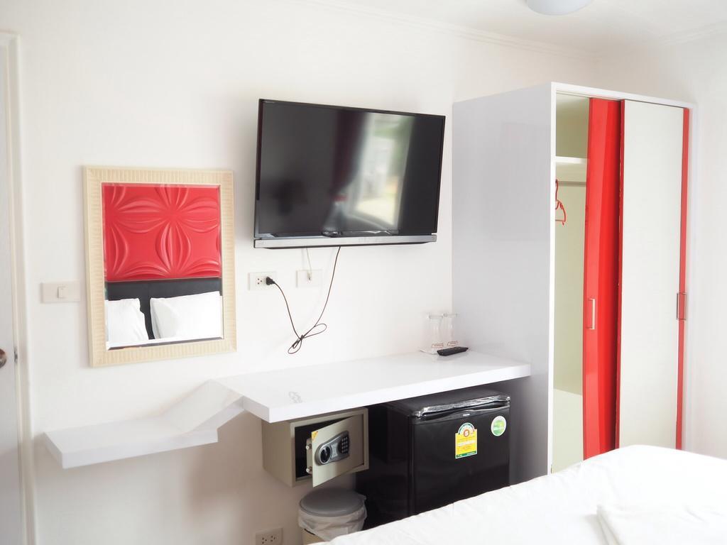 Pook Swan House Hotel Pattaya Habitación foto
